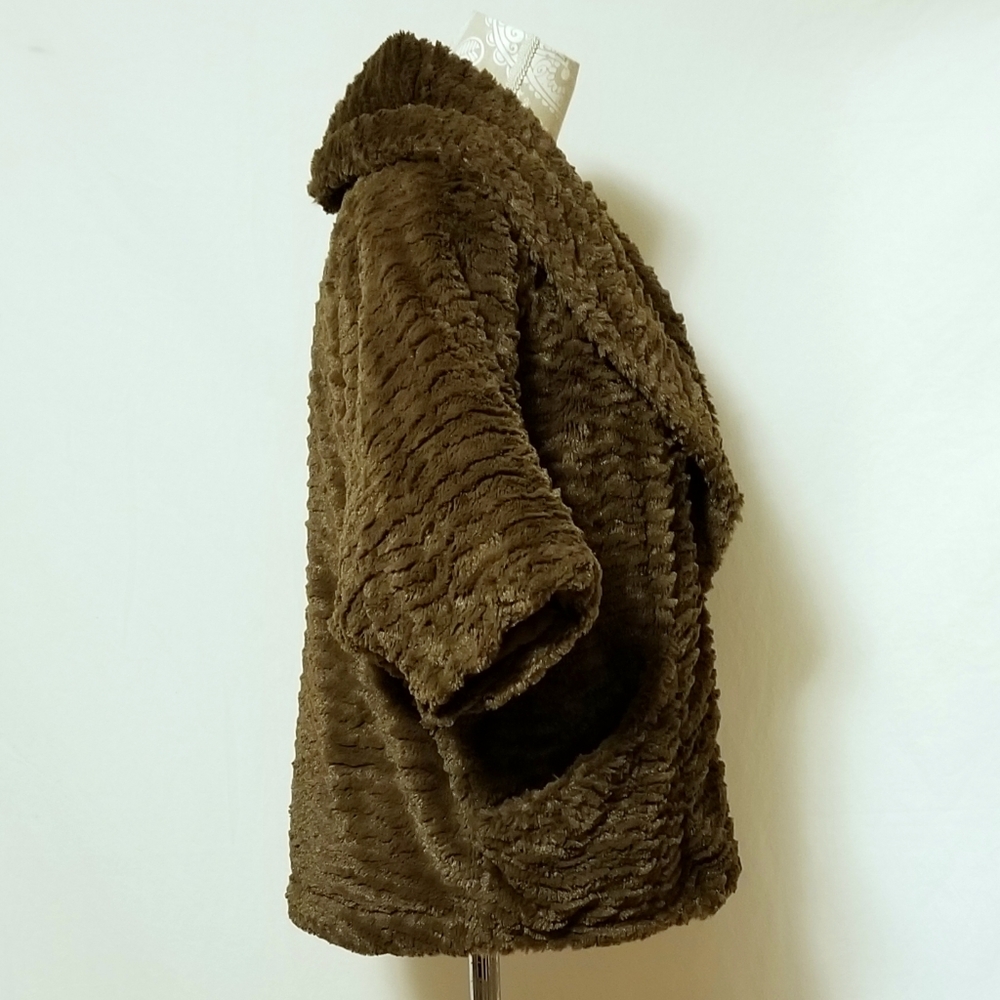 Damselle Faux Fur Shawl Collar Dolman Sleeve Coat - Picture 4 of 8